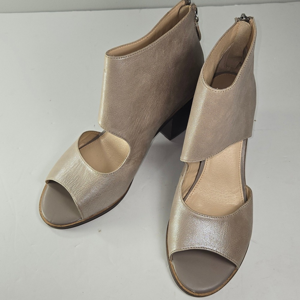 Kelsi Dagger Brooklyn Taupe Leather Peep Toe Ankle Boot Block Heel Zip Women‎ 9